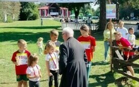 Uczniowie PSP w Godowie na Spartakiadzie &quot;Świętokrzyscy Herosi&quot; 10