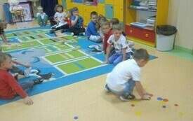 Dzień Kropki w przedszkolu  w Chybicach 10