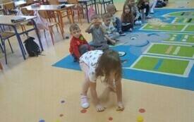 Dzień Kropki w przedszkolu  w Chybicach 11