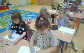 Dzień Kropki w przedszkolu  w Chybicach 17