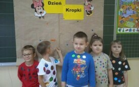 Dzień Kropki w przedszkolu  w Chybicach 23
