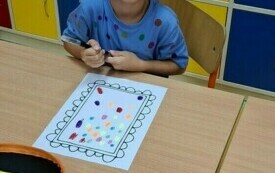 Dzień Kropki w przedszkolu  w Chybicach 41