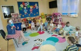 Kicia Kocia spotyka się z chybickimi przedszkolakami 7