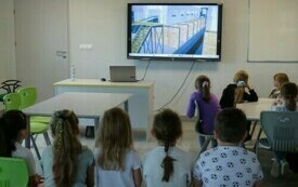 Warsztaty ekologiczne na temat segregacji śmieci w PSP w Łomnie  1