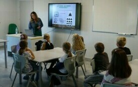 Warsztaty ekologiczne na temat segregacji śmieci w PSP w Łomnie  8
