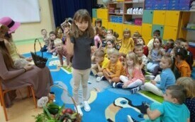 Przedszkolaki z Chybic witają jesień 19