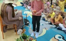 Przedszkolaki z Chybic witają jesień 38