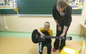 &bdquo;Muzyka jest wszędzie&rdquo; &ndash; odchody Międzynarodowego Dnia Muzyki w przedszkolu w Chybicach 8