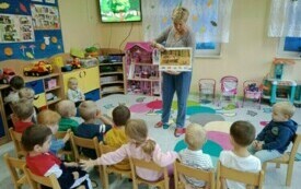 Międzynarodowy Dzień Drzewa w przedszkolu w Chybicach 37