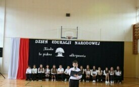 Dzień Edukacji Narodowej w Publicznej Szkole Podstawowej im. Feliksa Szczęsnego Karnickiego w Chybicach 9