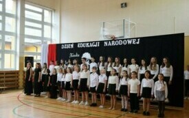 Dzień Edukacji Narodowej w Publicznej Szkole Podstawowej im. Feliksa Szczęsnego Karnickiego w Chybicach 26