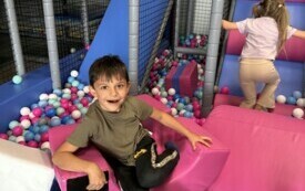 Wycieczka dzieci z oddziału przedszkolnego do sali zabaw ,,Bajkolandia&rdquo; 2
