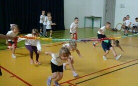 Zmagania sportowe przedszkolak&oacute;w 5