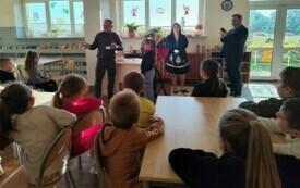 Spotkanie pierwszoklasist&oacute;w z przedstawicielami KRUS 33