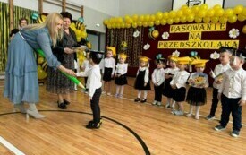 Pasowanie na przedszkolaka w PSP w Łomnie 5