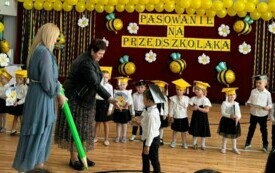 Pasowanie na przedszkolaka w PSP w Łomnie 8