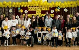 Pasowanie na przedszkolaka w PSP w Łomnie 15