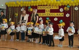 Pasowanie na przedszkolaka w PSP w Łomnie 17