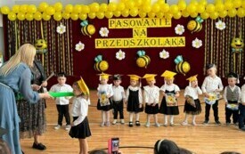 Pasowanie na przedszkolaka w PSP w Łomnie 25