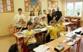 Święto serdeczności &ndash; Dzień Życzliwości i Pozdrowień w naszej szkole- PSP Chybice 12