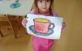 Popołudniowe zajęcia plastyczne w przedszkolu w Chybicach 1
