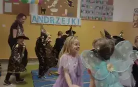 Andrzejkowe wr&oacute;żby w oddziale "0" w Godowie 1