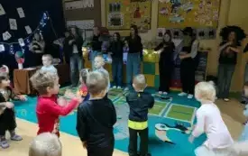 Zabawy andrzejkowe przedszkolak&oacute;w w Chybicach 13