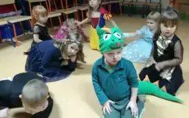 Zabawy andrzejkowe przedszkolak&oacute;w w Chybicach 51
