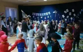 Zabawy andrzejkowe przedszkolak&oacute;w w Chybicach 62