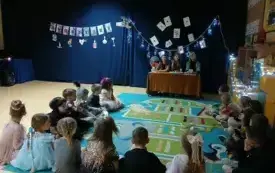 Zabawy andrzejkowe przedszkolak&oacute;w w Chybicach 87