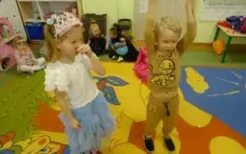 Zabawa andrzejkowa w przedszkolu w Godowie 12