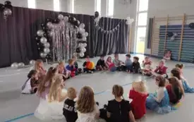 Wspomnienia z Magicznego Wieczoru &ndash; Andrzejki w Publicznej Szkole Podstawowej w Jadownikach! 6