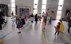 Wspomnienia z Magicznego Wieczoru &ndash; Andrzejki w Publicznej Szkole Podstawowej w Jadownikach! 12