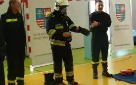 Mikołajkowe atrakcje w PSP w Godowie 19