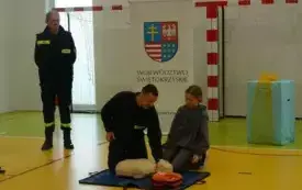 Mikołajkowe atrakcje w PSP w Godowie 27