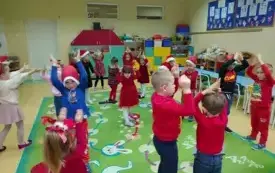 Mikołajki w przedszkolu w Chybicach 10