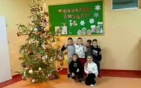 Podziękowania dla naszych uczni&oacute;w za piękne ozdoby na choinkę- PSP Chybice 2