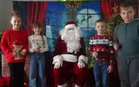 &bdquo;Ho Ho Ho &hellip; Czy są tu jakieś grzeczne dzieci?&rdquo; &ndash; Mikołaj w naszej  szkole. 16