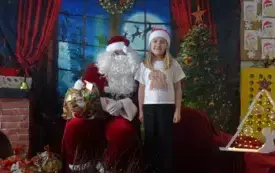 &bdquo;Ho Ho Ho &hellip; Czy są tu jakieś grzeczne dzieci?&rdquo; &ndash; Mikołaj w naszej  szkole. 18