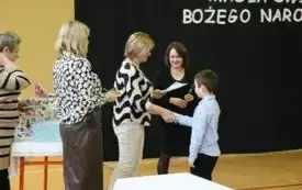 Konkurs i kiermasz świąteczny- PSP Chybice 7