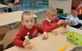 Świetlicowe przygotowania do Świąt Bożego Narodzenia- PSP Chybice 16
