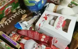 "Święty Mikołaj w koronie" oraz "Paczuszka dla maluszka" - pomoc dzieciom w potrzebie 9
