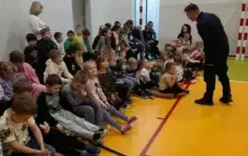 Prelekcja "Bezpieczne ferie". Spotkanie z policjantem! 2
