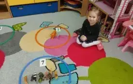 Popołudniowe zajęcia matematyczne  w przedszkolu w Chybicach 5