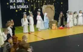 Galeria aktualności Dzień Babci i Dziadka w grupach przedszkolnych w PSP w Godowie 2025 15