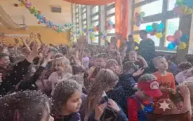 Zabawa choinkowa w przedszkolu w Chybicach 3