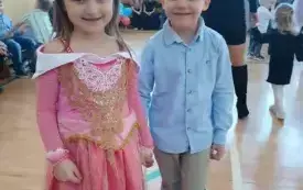 Zabawa choinkowa w przedszkolu w Chybicach 17