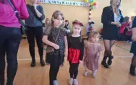 Zabawa choinkowa w przedszkolu w Chybicach 25