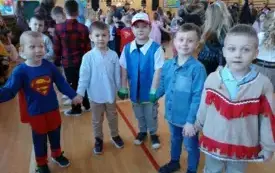 Zabawa choinkowa w przedszkolu w Chybicach 26