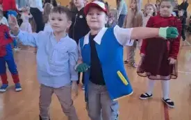Zabawa choinkowa w przedszkolu w Chybicach 41